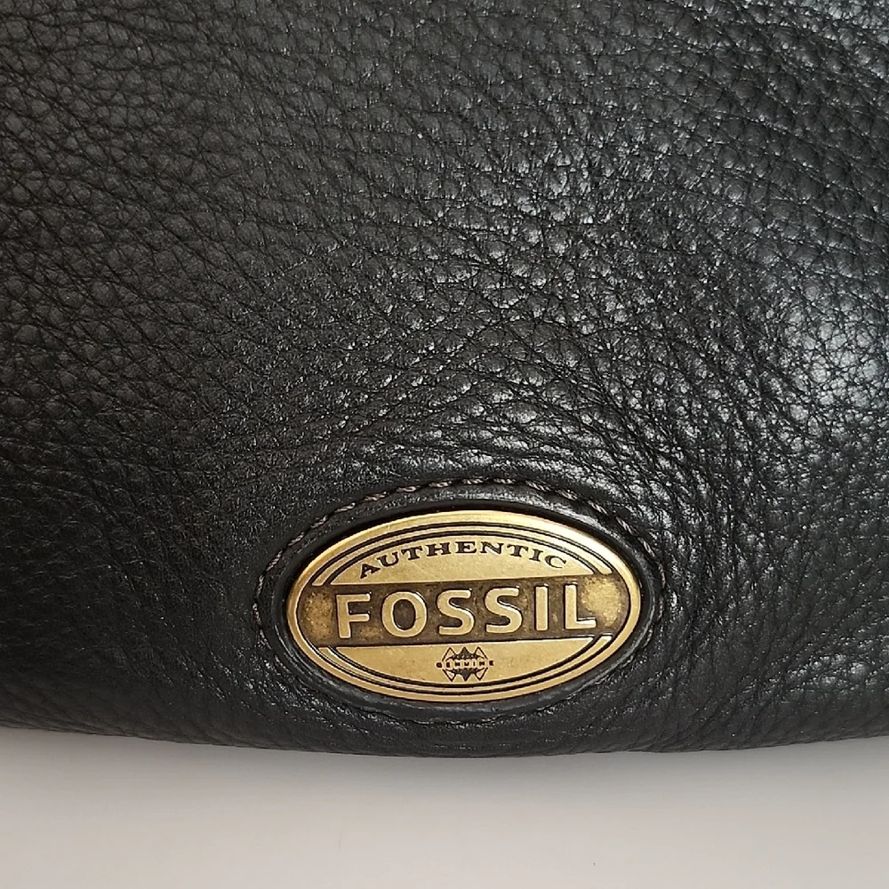 Fossil Explorer Leather Crossbody w/Free Fossil Wallet